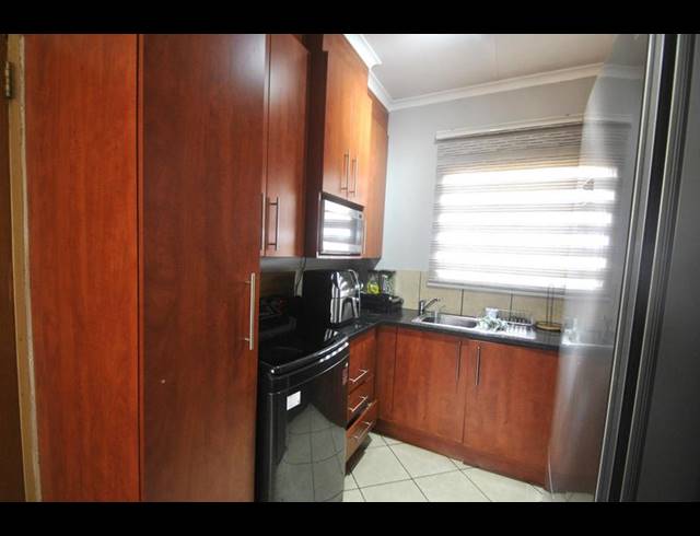 3 BEDROOM HOUSE FOR SALE IN DAWN PARK